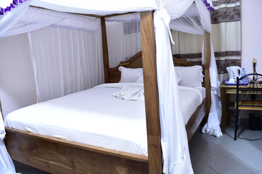 MEDIUM STANDARD (Single)